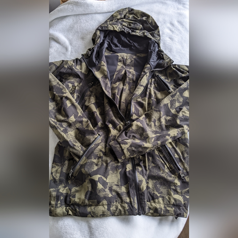 Lululemon Rise and Shine Jacket Size 8
